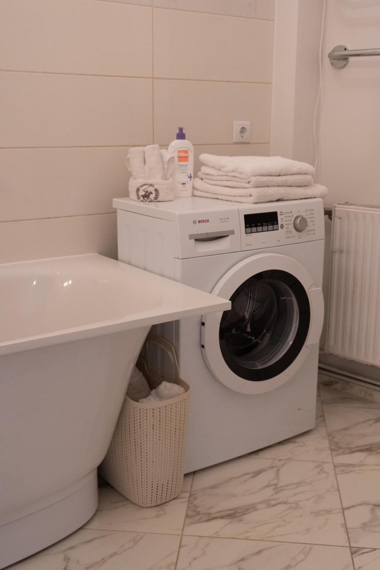 Elegant Apartment In Historical Centre & Free Locked Parking Riga Eksteriør bilde