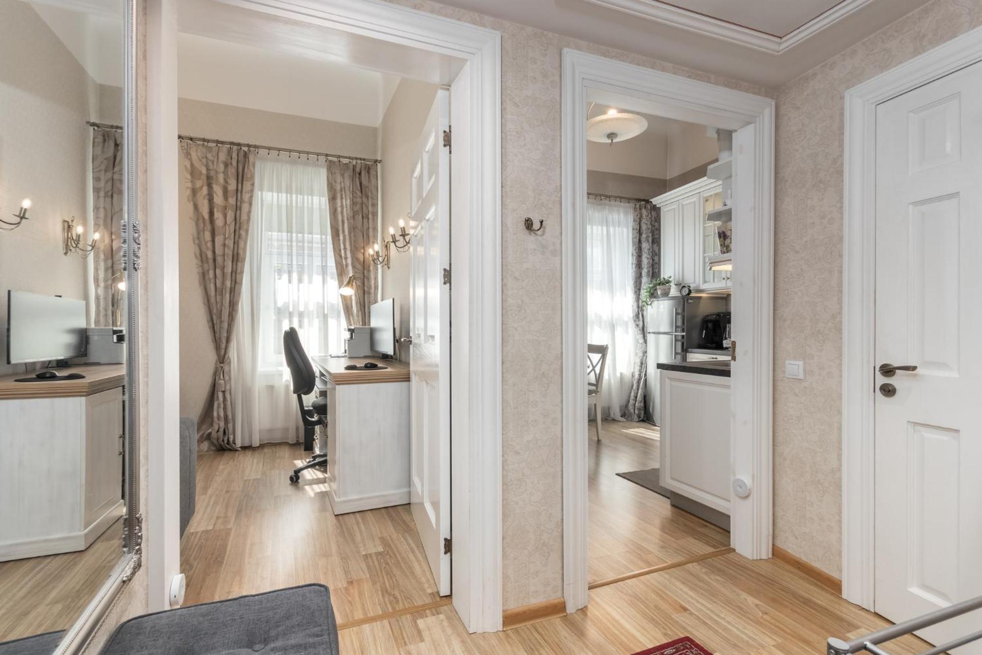 Elegant Apartment In Historical Centre & Free Locked Parking Riga Eksteriør bilde